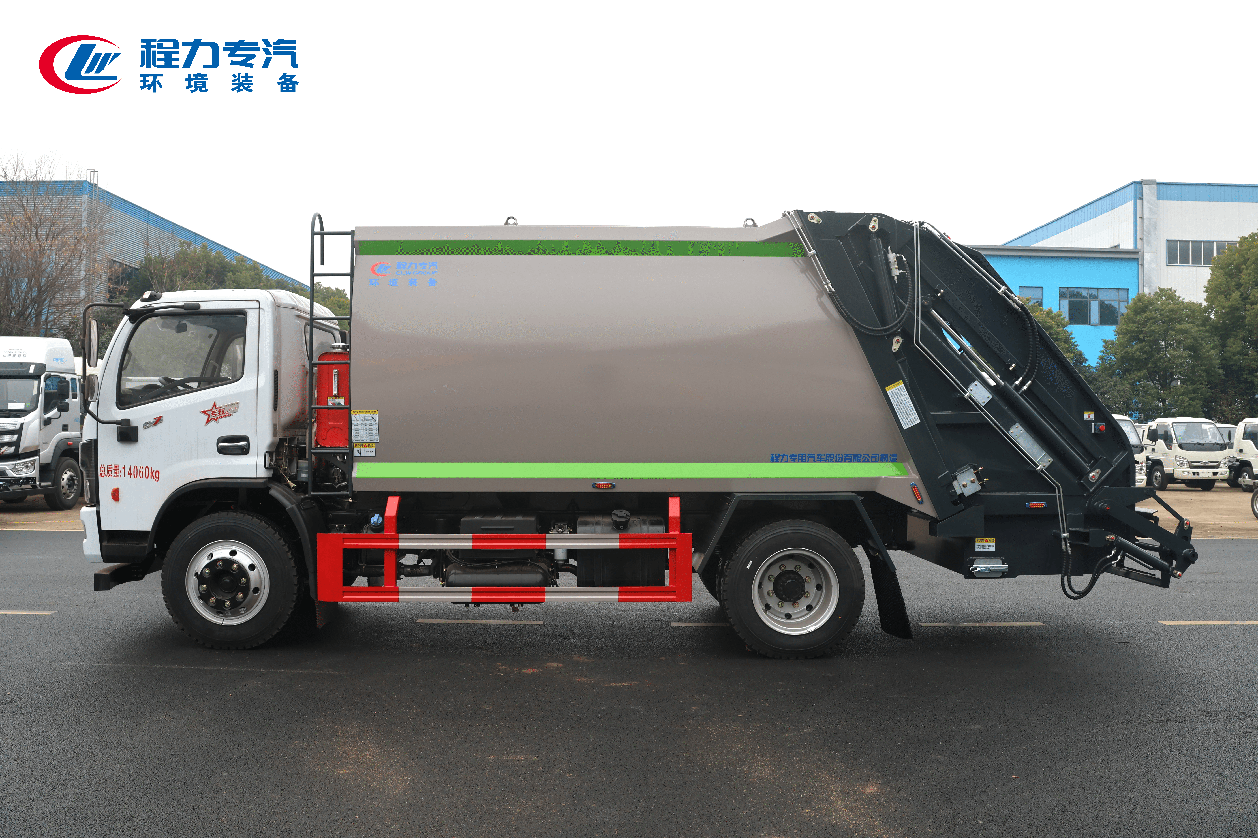 12方東風(fēng)多利卡D7壓縮垃圾車