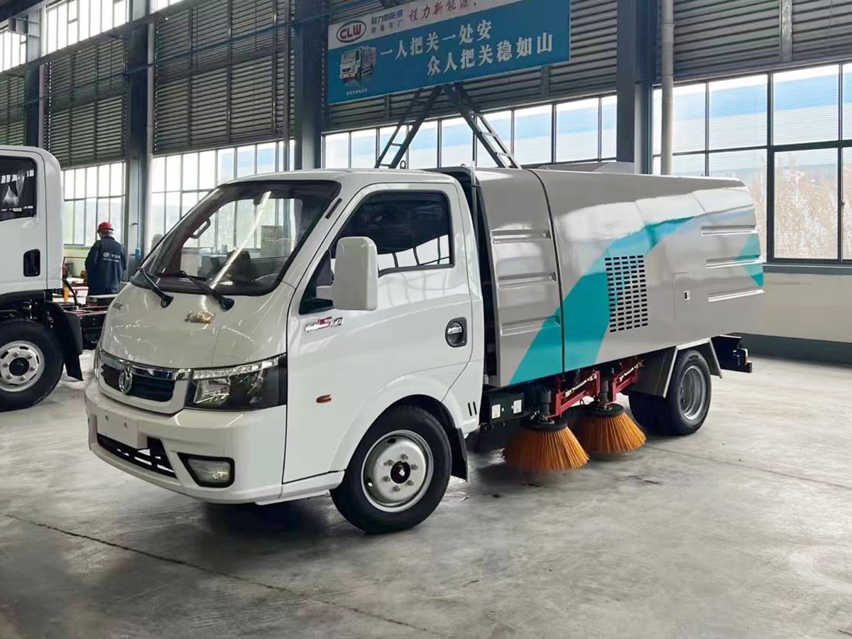 東風(fēng)途逸純電動(dòng)掃路車