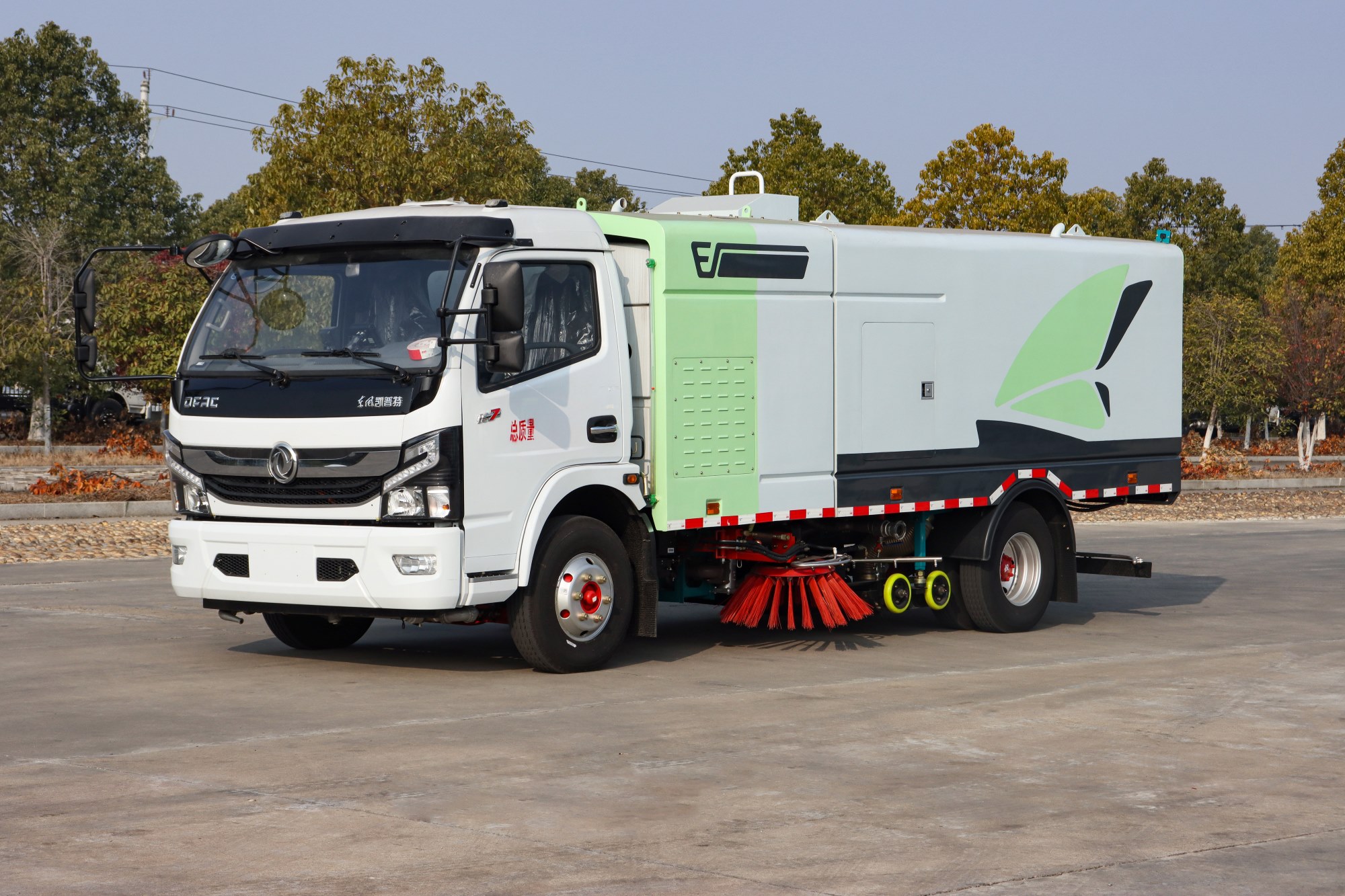 東風凱普特純電動洗掃車